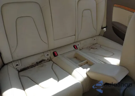 2010 Audi A5 2.0T Premium z USA, uszkodzony, nr VIN WAULFAFR8AA013451